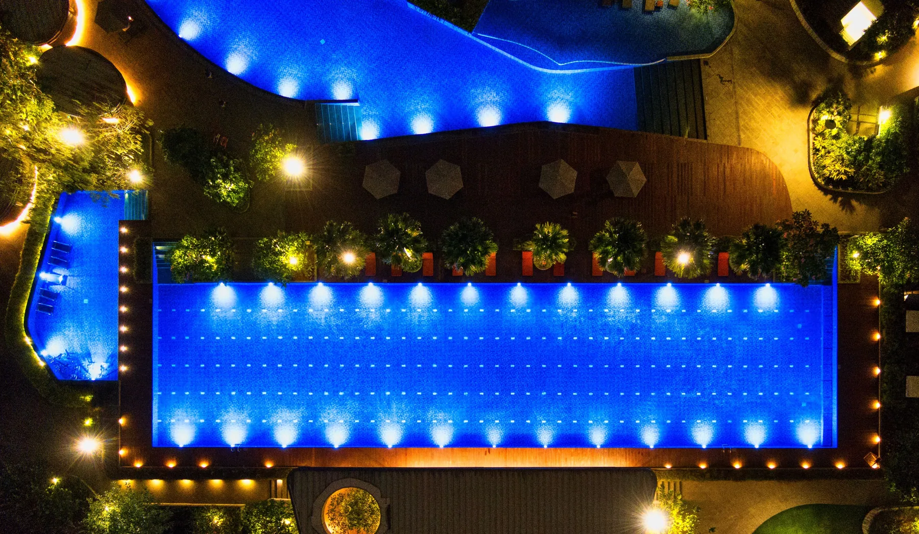 MİHRONA POOL